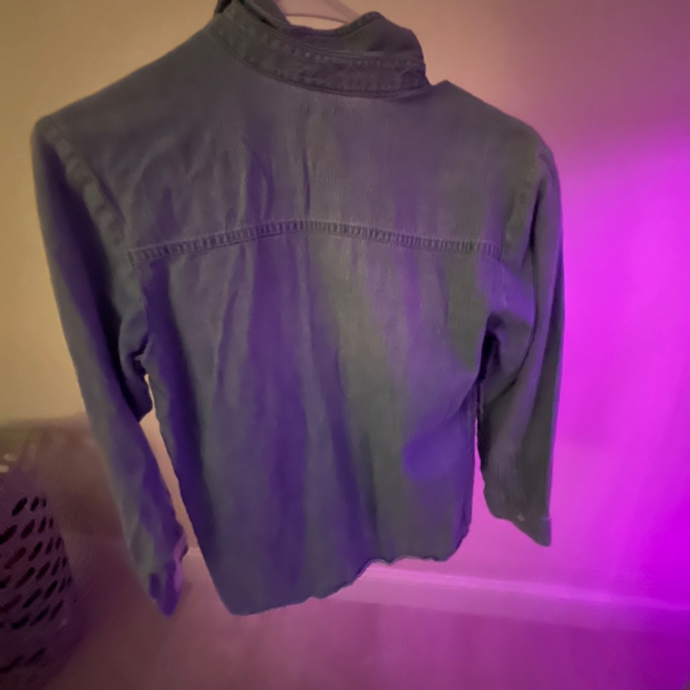Button up - Picture 3 of 3